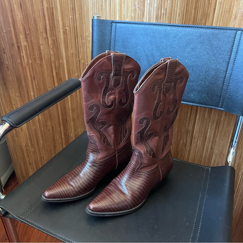 VINTAGE NINE WEST BROWN LEATHER COWBOY BOOTS